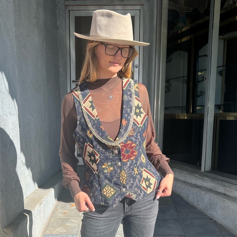 New Frontier Navajo Print Vest size M